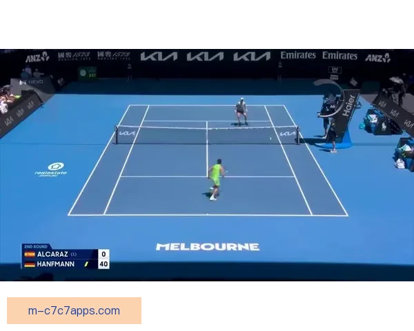 阿尔卡拉斯轻取汉夫曼进32强