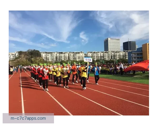 丹尼再战绿茵场职业征程开启